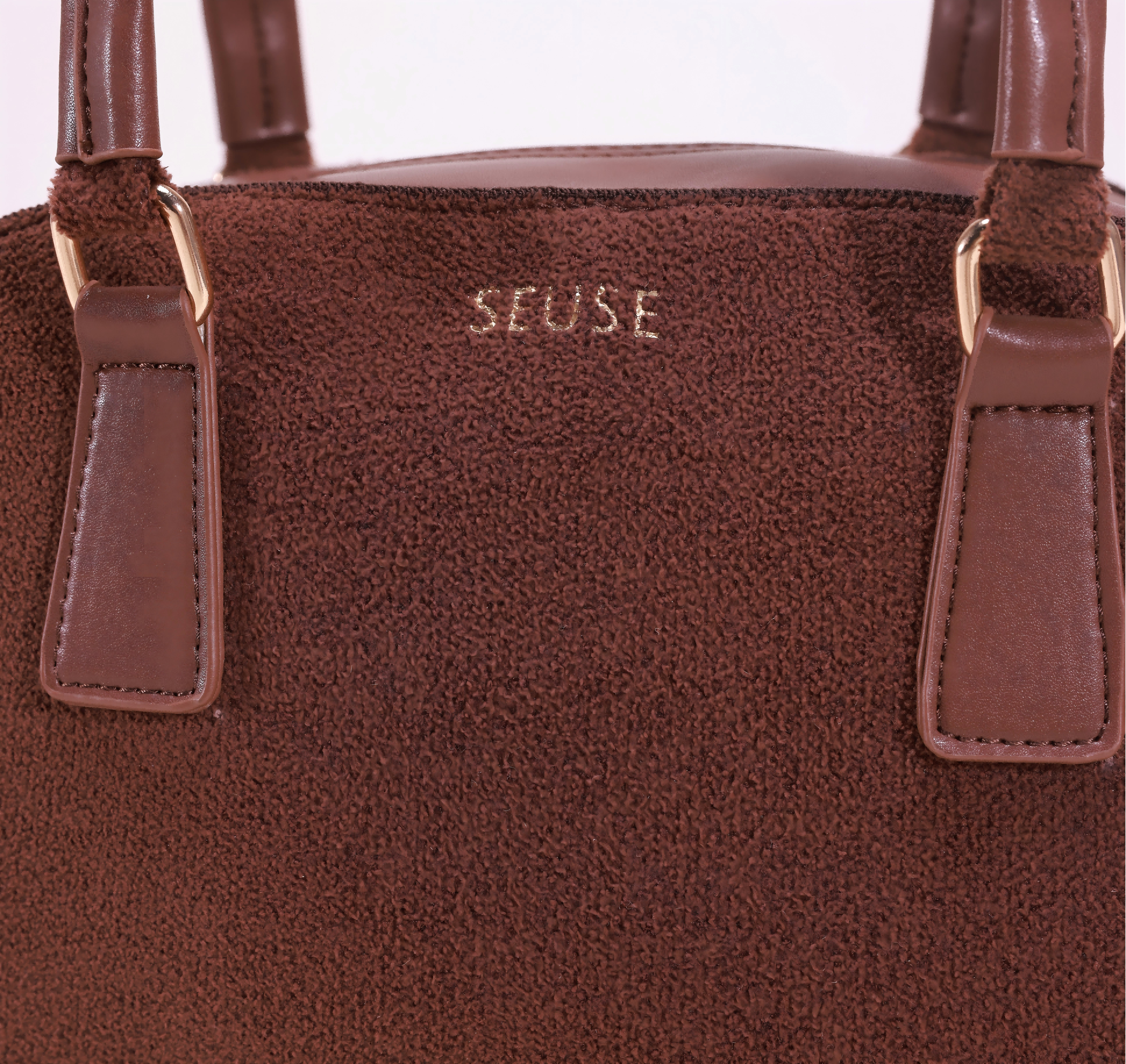 [SEUSE] New autumn/winter collection: classic, ultra-soft faux-fur textured bowling bags.